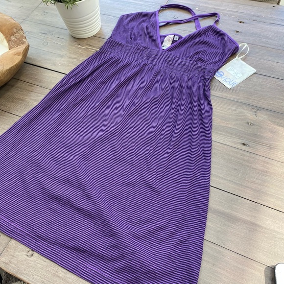 split Dresses & Skirts - ⭐️2/$25, 3/$35, 4/$45⭐️ SPLIT Glaze Dress *NEW*